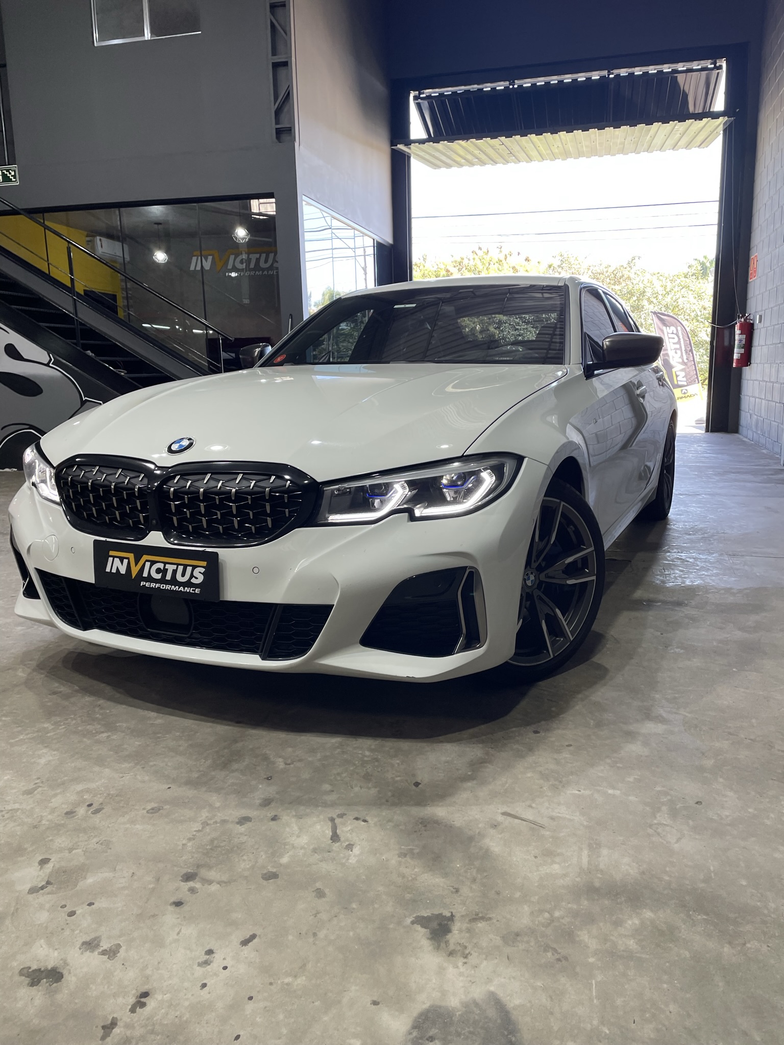 BMW 320i G20 — Invictus Performance